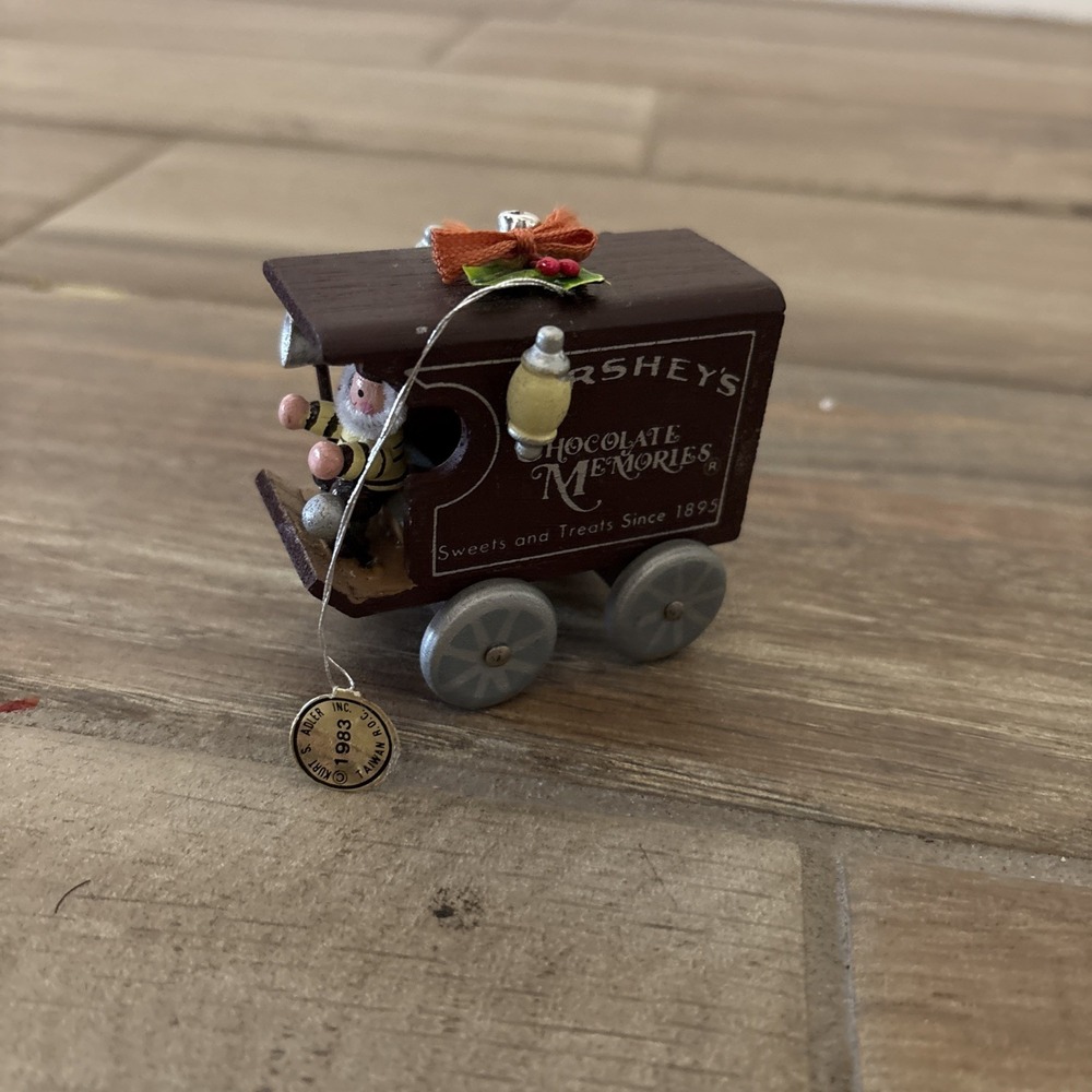 Vintage Wood Wagon Hershey's Chocolate World Ornament 1983 Kurt S.‎ Adler